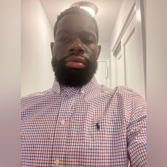 Meet your Posher, Kóshawn - Picture 1 of 2